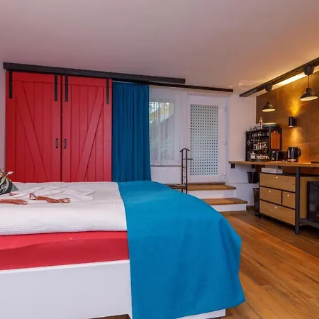 Origo Vendeghaz ゲストハウス 4*